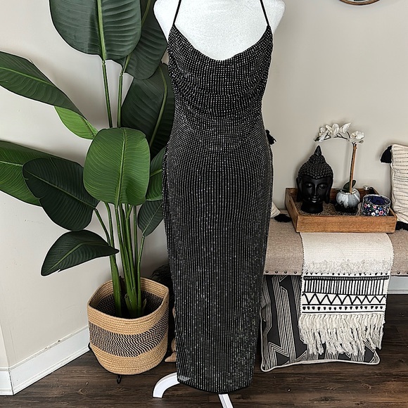 NWT❣️❣️GORGEOUS Black Sequin Embellished Dress Sz XL 👗🪩💎 - Picture 9 of 14